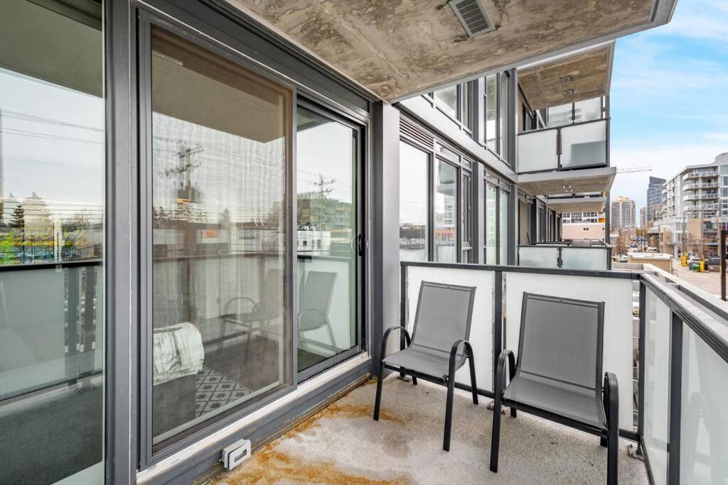 Chic 1Br Kensington Unit W/Parking Appartement YYC Buitenkant foto