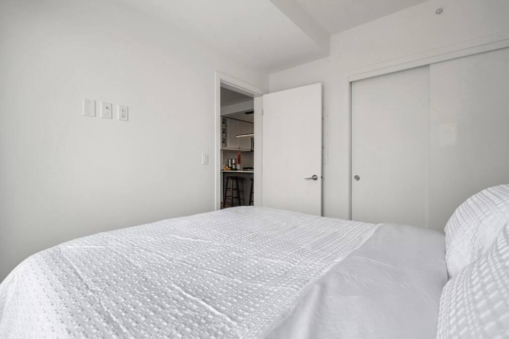 Chic 1Br Kensington Unit W/Parking Appartement YYC Buitenkant foto