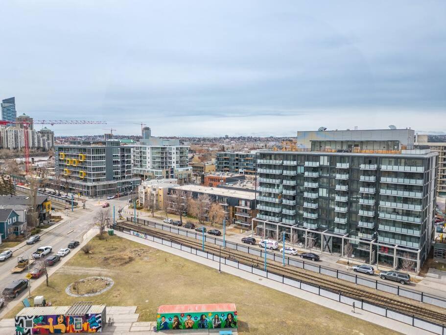 Chic 1Br Kensington Unit W/Parking Appartement YYC Buitenkant foto