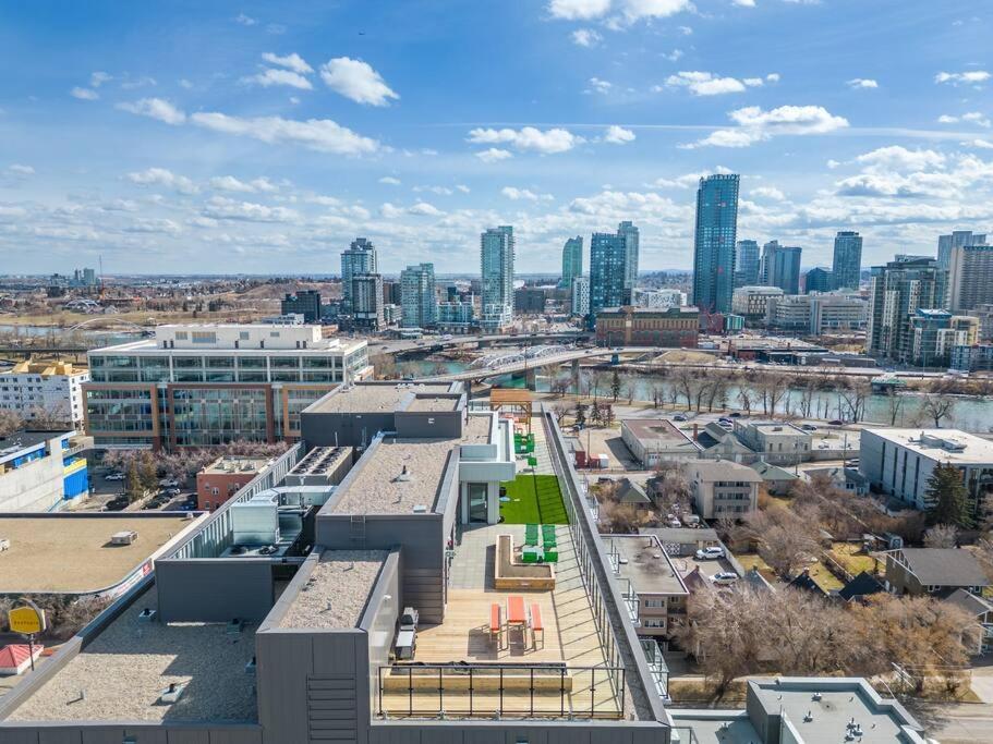 Chic 1Br Kensington Unit W/Parking Appartement YYC Buitenkant foto