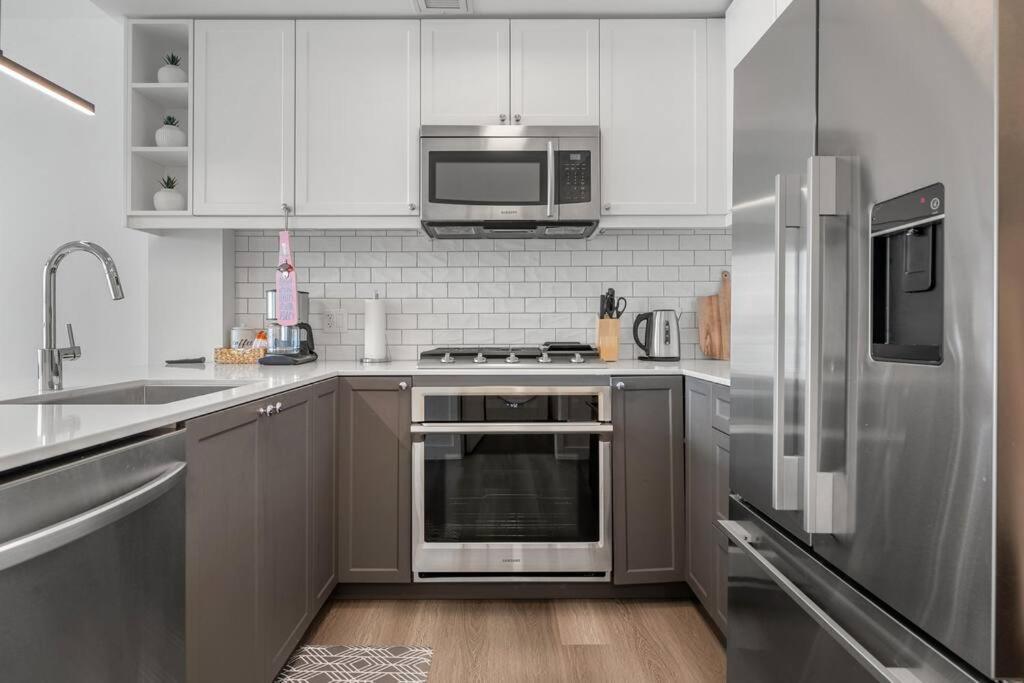 Chic 1Br Kensington Unit W/Parking Appartement YYC Buitenkant foto