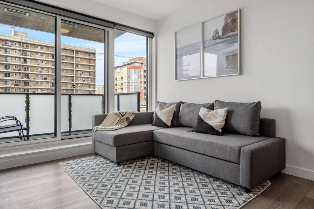 Chic 1Br Kensington Unit W/Parking Appartement YYC Buitenkant foto